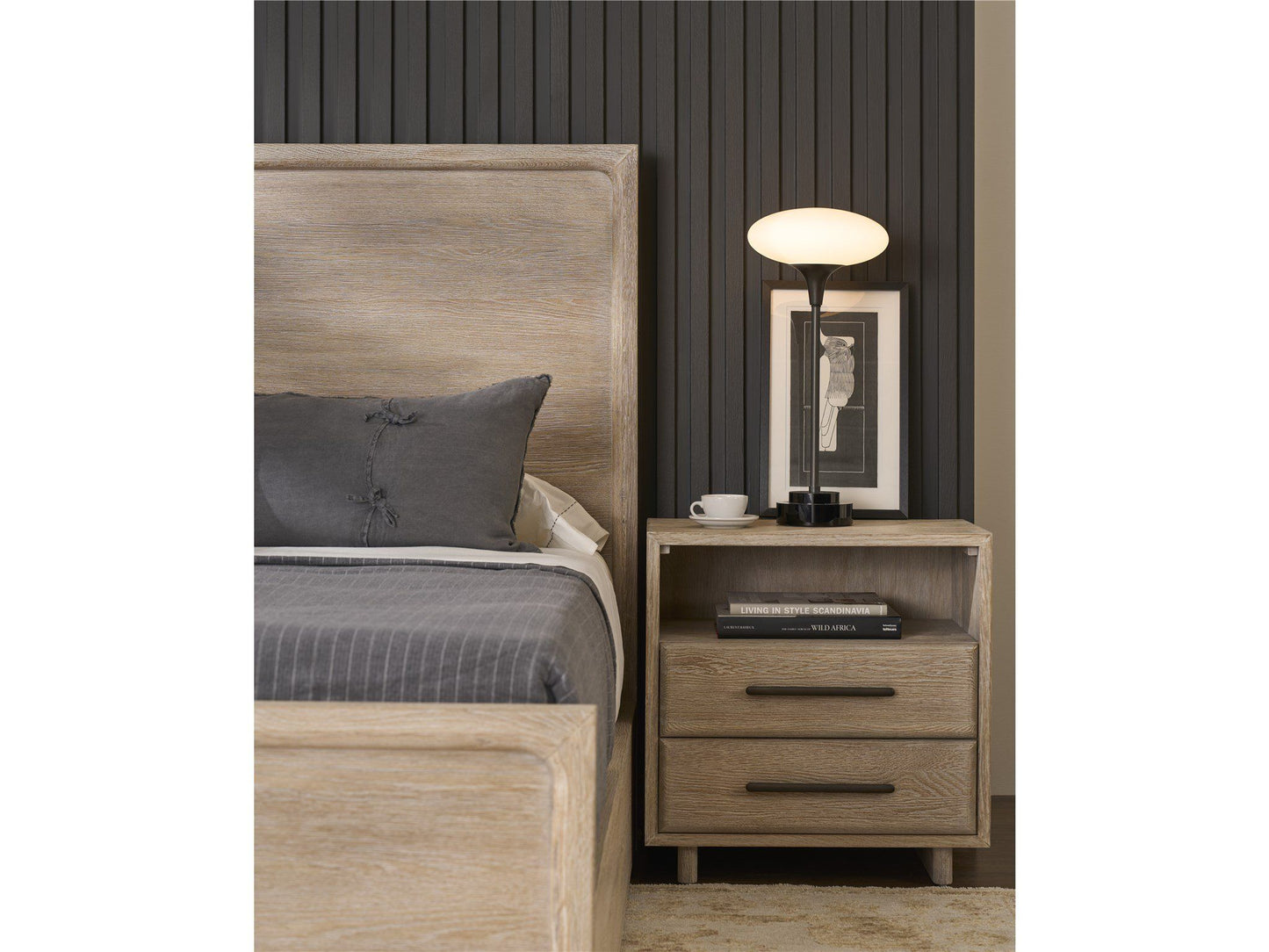 Modern - Panel Bed