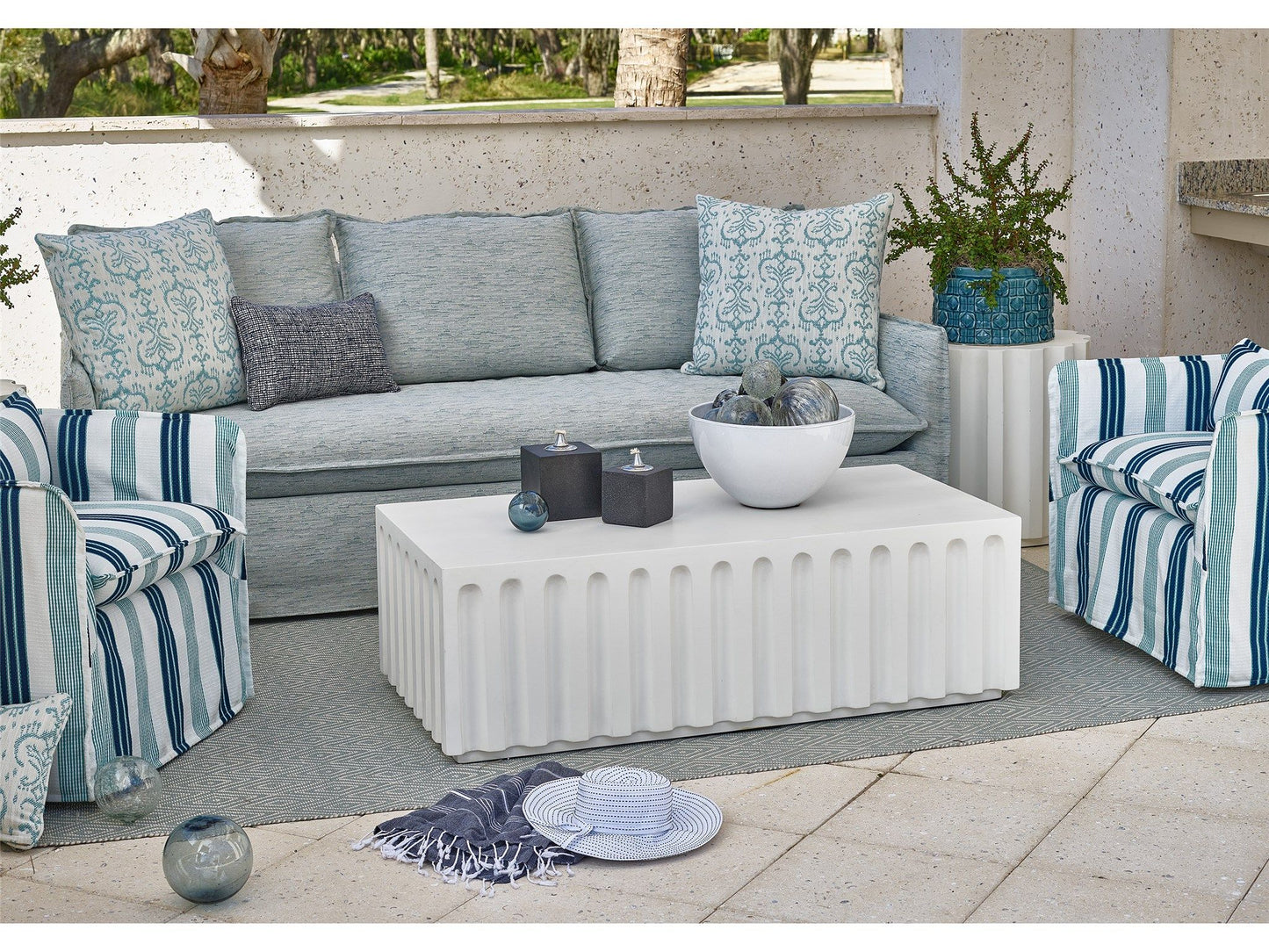 Coastal Living Outdoor / Edisto - Cocktail Table - White