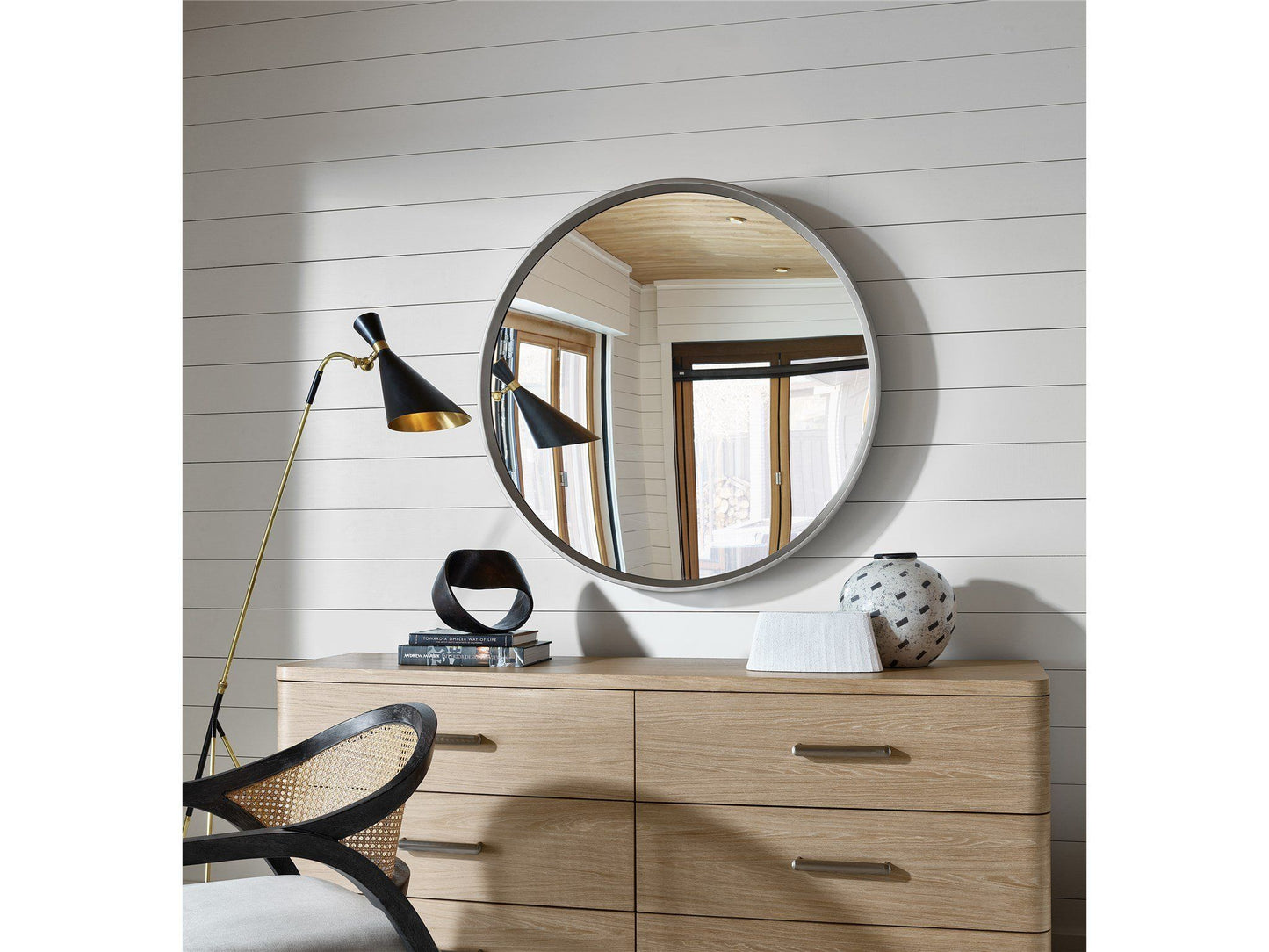 Modern - Round Mirror - Pearl Silver