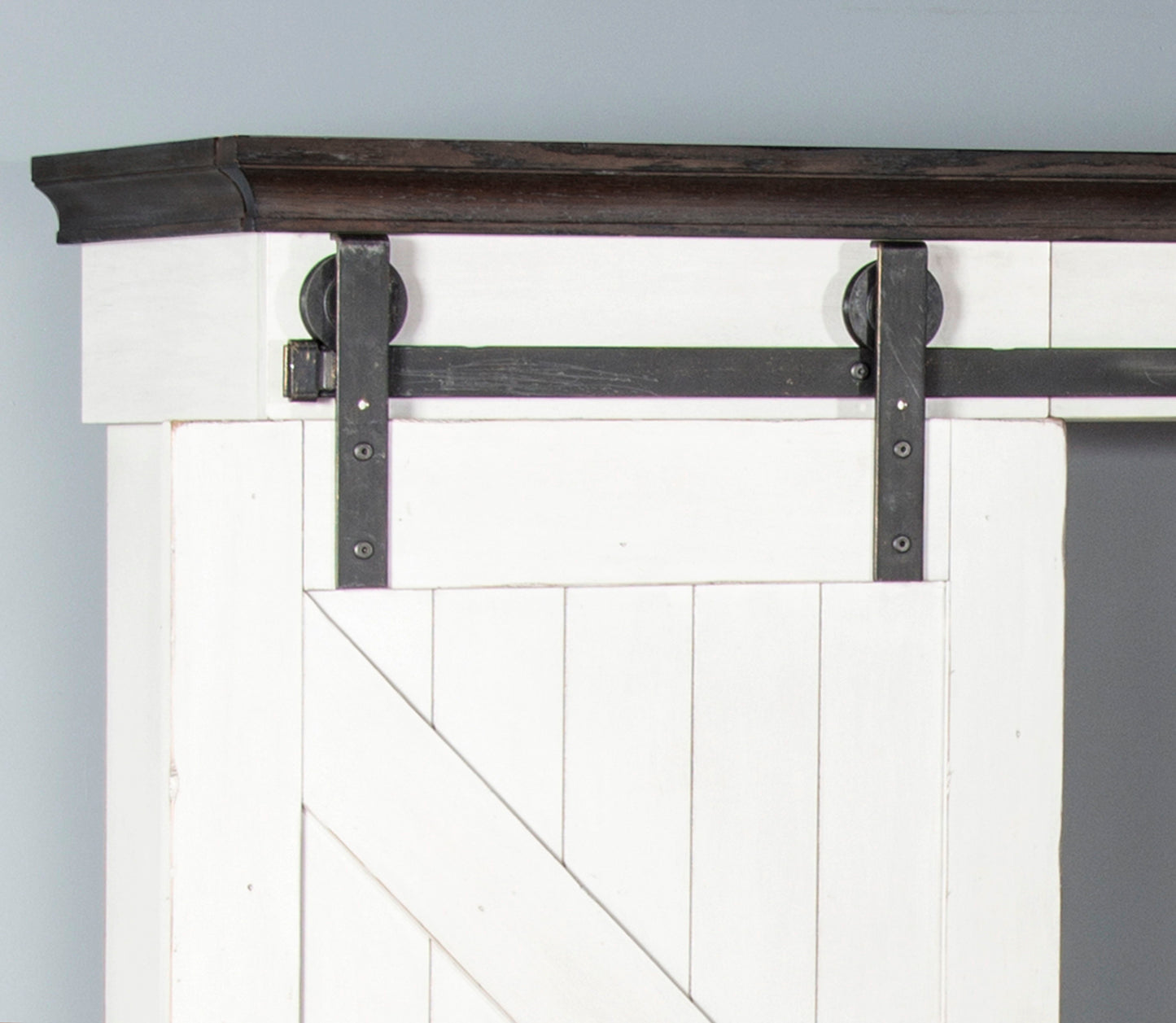 Carriage House - 109" Entertainment Wall - Cottage White / Europen Dark